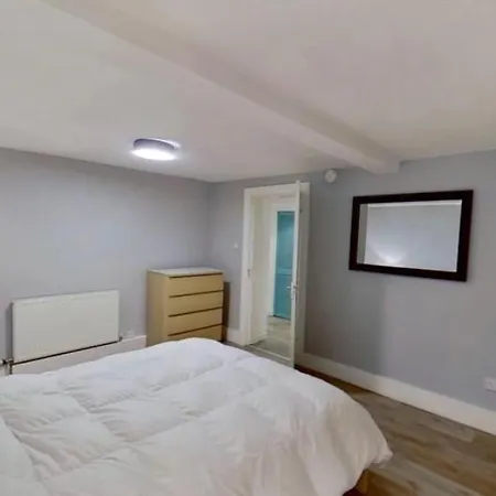 Bed & Breakfast St Moritz Apartment *
